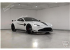 Foto Aston Martin VANTAGE 23 blanco 2 Puertas Transmisión Automática 1 Mil Kilómetros $5450 Mil Pesos\ 81-1498-8464. 
